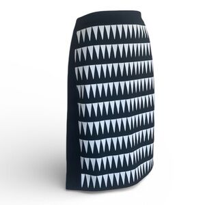 CLASSIQUES ENTIER midi skirt, crisp black & white graphic, back zip. Size 4